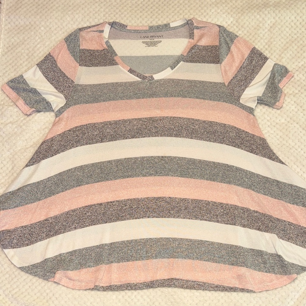 👚 EUC Lane Bryant Swing Top – Women’s 14/16 – Gray Pink Stripe Flowy Tee